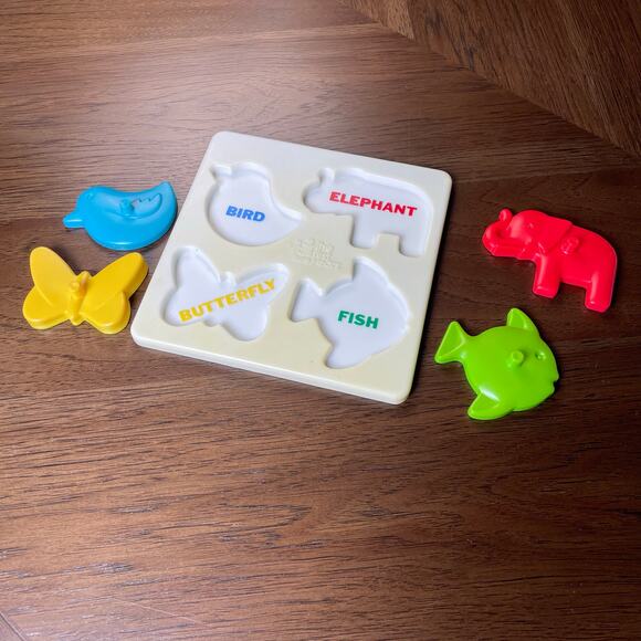 The First Years 4 Piece Puzzle Vintage 1977 Fruit Animal Plastic Hong Kong Toy - Picture 3 of 11